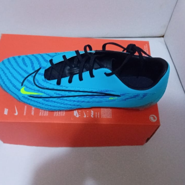 Nike Phantom GX 2 Academy MG [Custom Color]