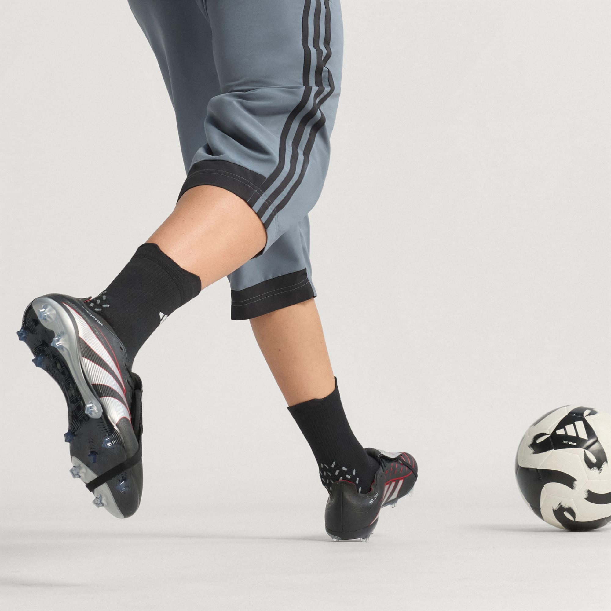 Adidas Predator Obsidian Strike Fold Over Tongue MG - Image 7